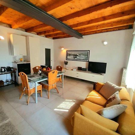 Les Amis Apartment เปสเคียรา เดล การ์ดา ภายนอก รูปภาพ