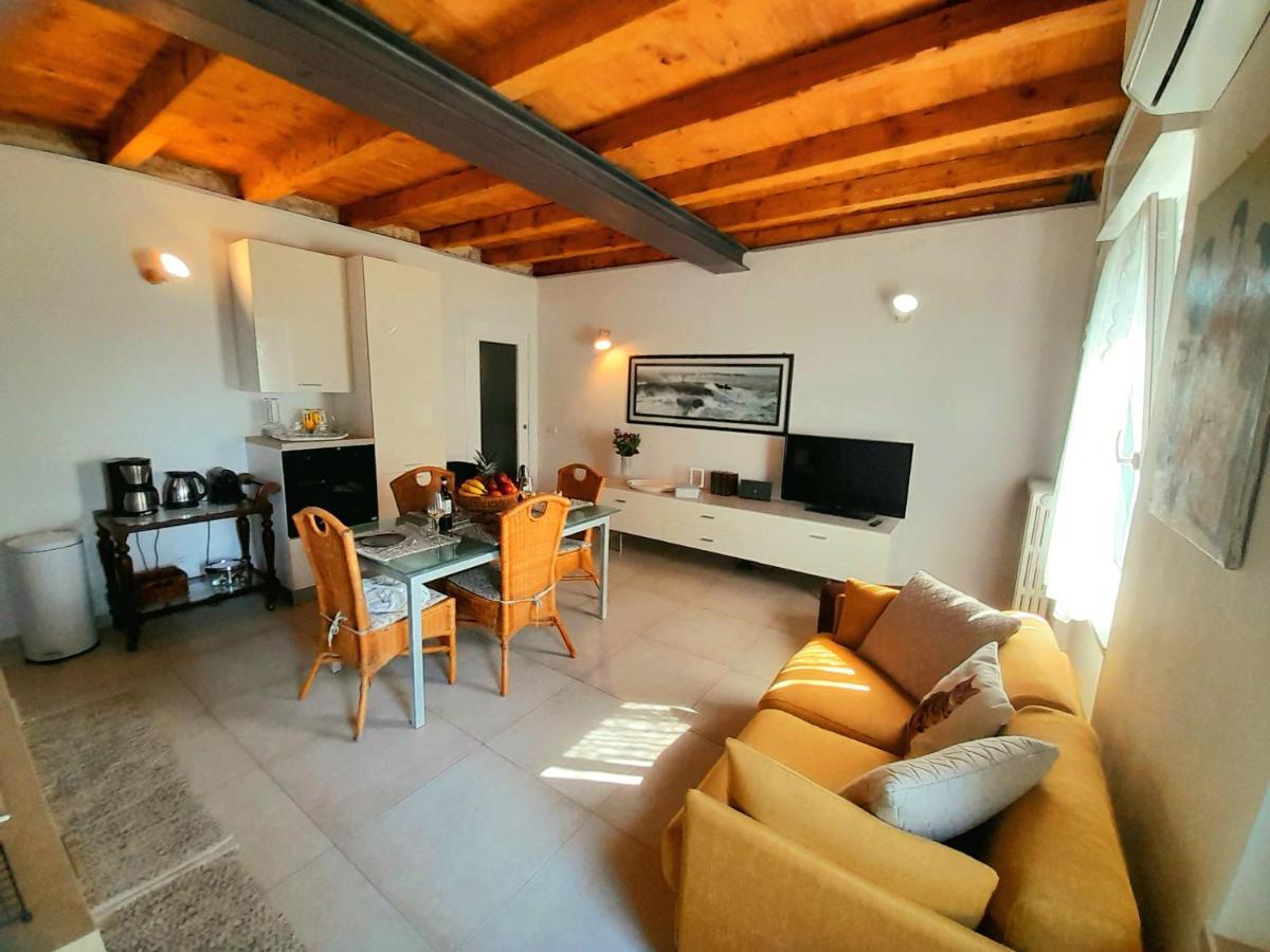 Les Amis Apartment เปสเคียรา เดล การ์ดา ภายนอก รูปภาพ