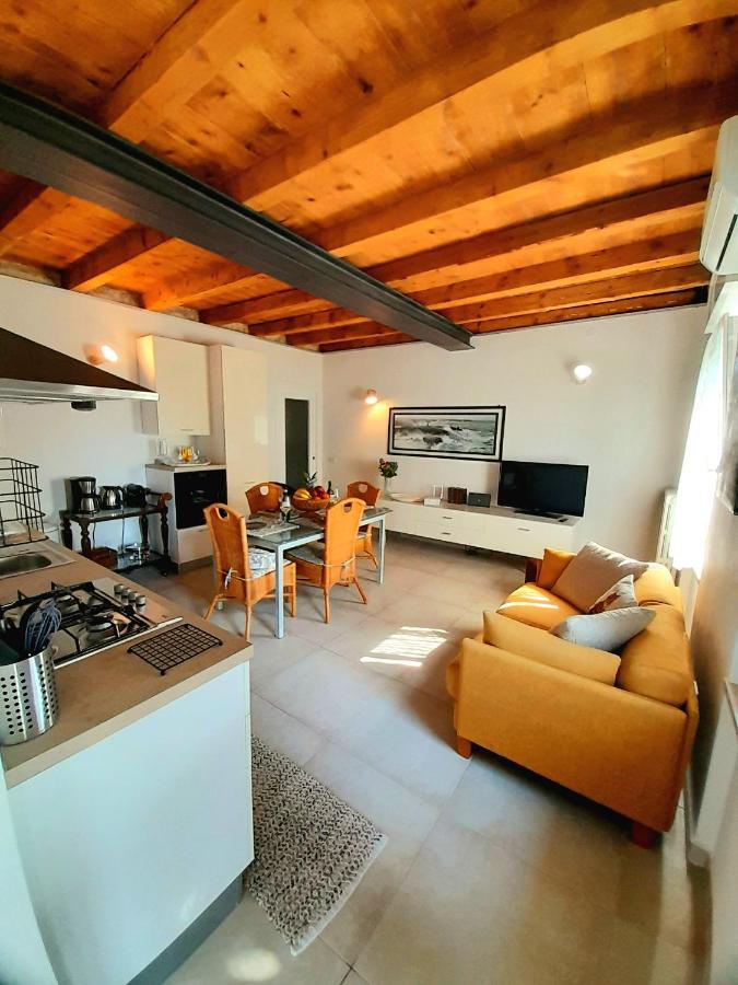 Les Amis Apartment เปสเคียรา เดล การ์ดา ภายนอก รูปภาพ