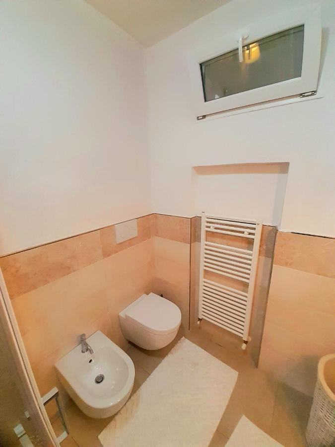 Les Amis Apartment เปสเคียรา เดล การ์ดา ภายนอก รูปภาพ